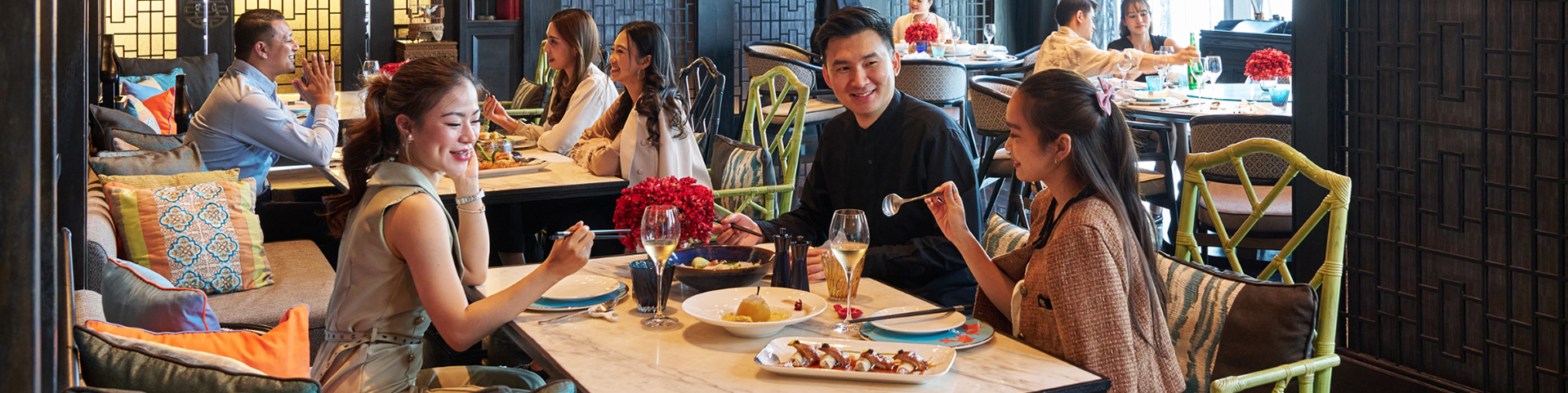 30% Off + Free Wine at Yào Restaurant! ส่วนลด 30% พร้อมรับฟรีไวน์ 1 ขวด