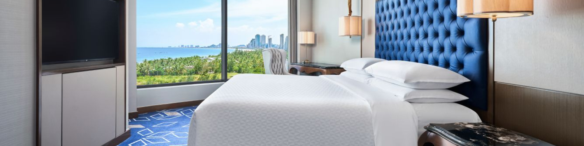 Hotels & Resorts